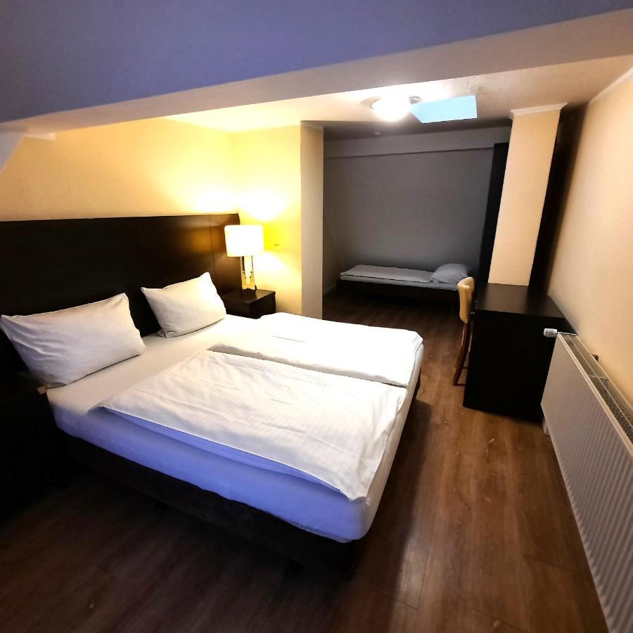 Hotel Ariana Keulen Buitenkant foto