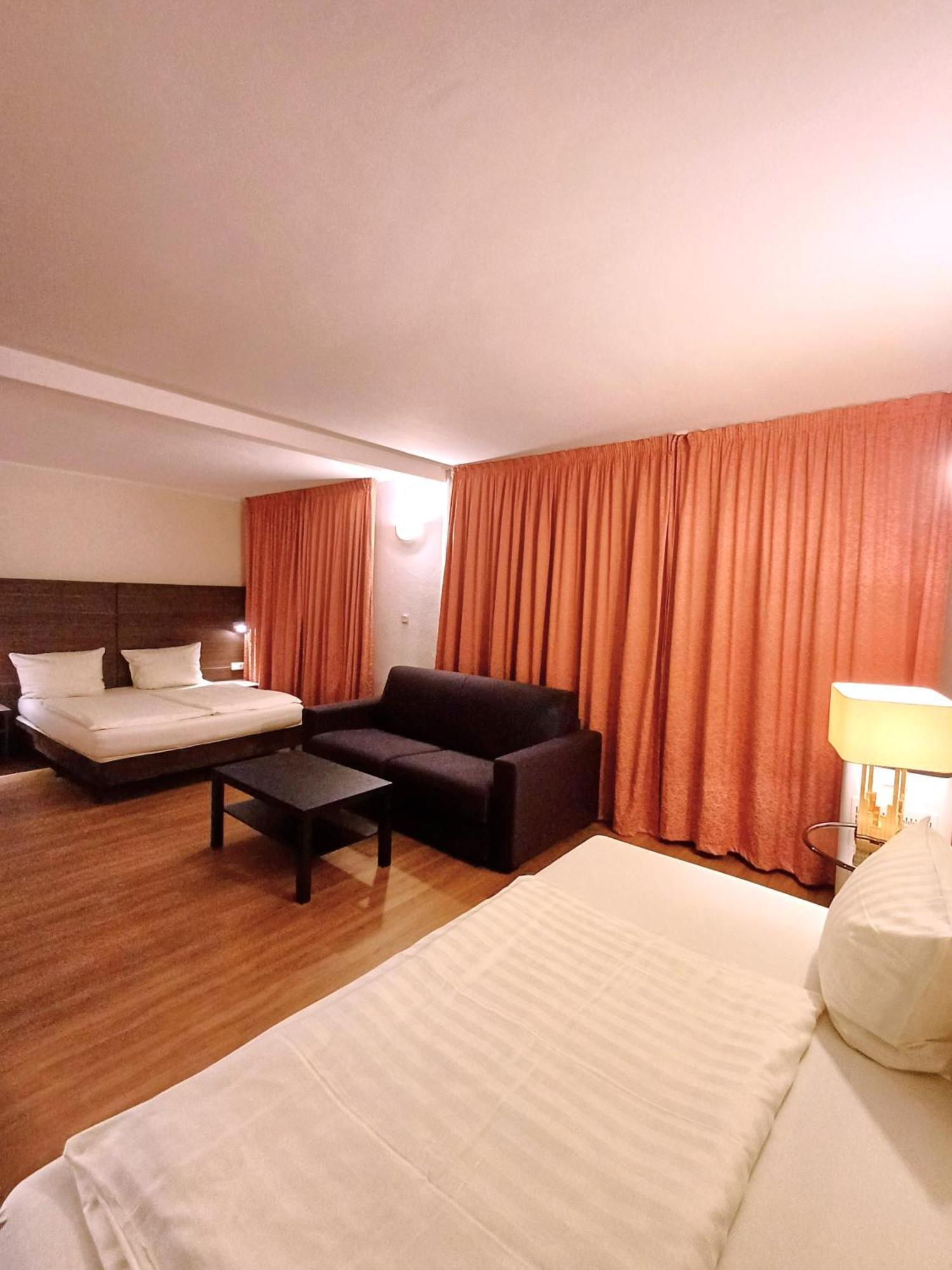 Hotel Ariana Keulen Buitenkant foto